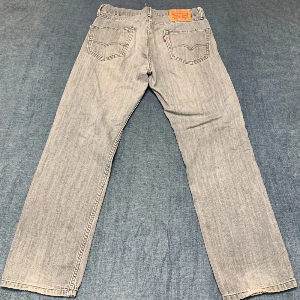Vintage Levi's 514 Jeans Mens 30x30 Gray Denim All Day Comfort Light Wash Y2K